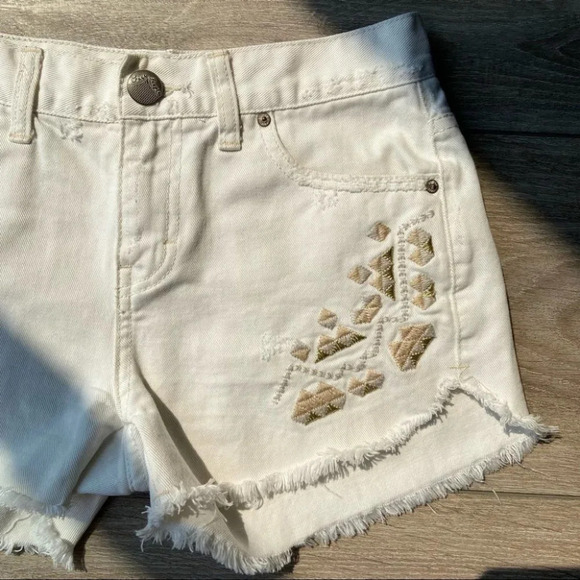 Free People Tulum Embroidered Ripped  Jean Shorts - Picture 4 of 13